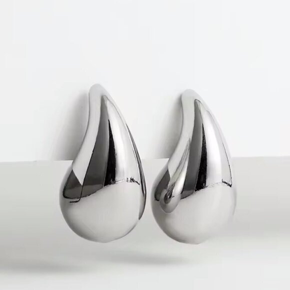 Silver Tone Chunky Water Drop Earrings #1382 - Picture 1 of 5